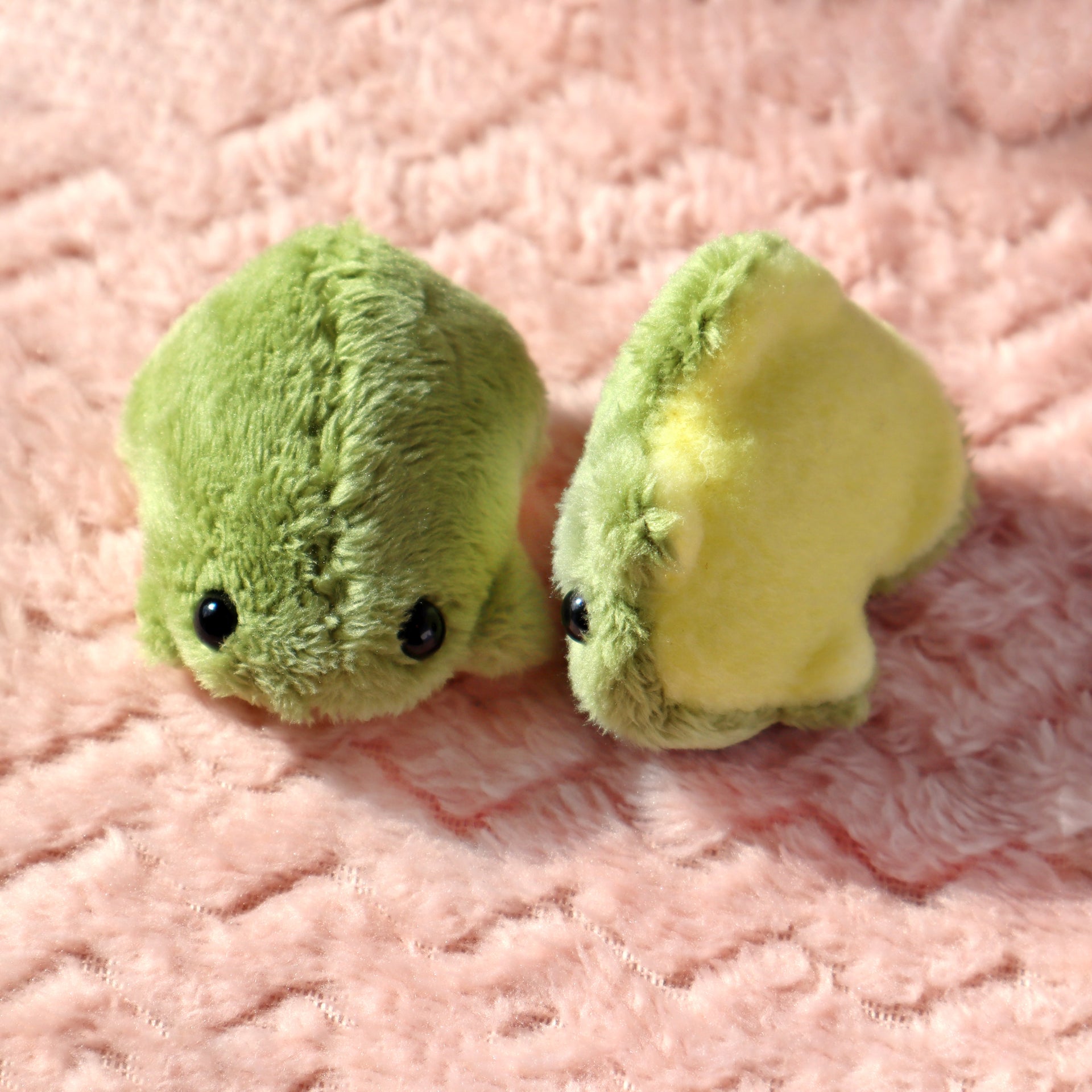 Weighted Tiny Frogs - Handmade Plushies – JelArts