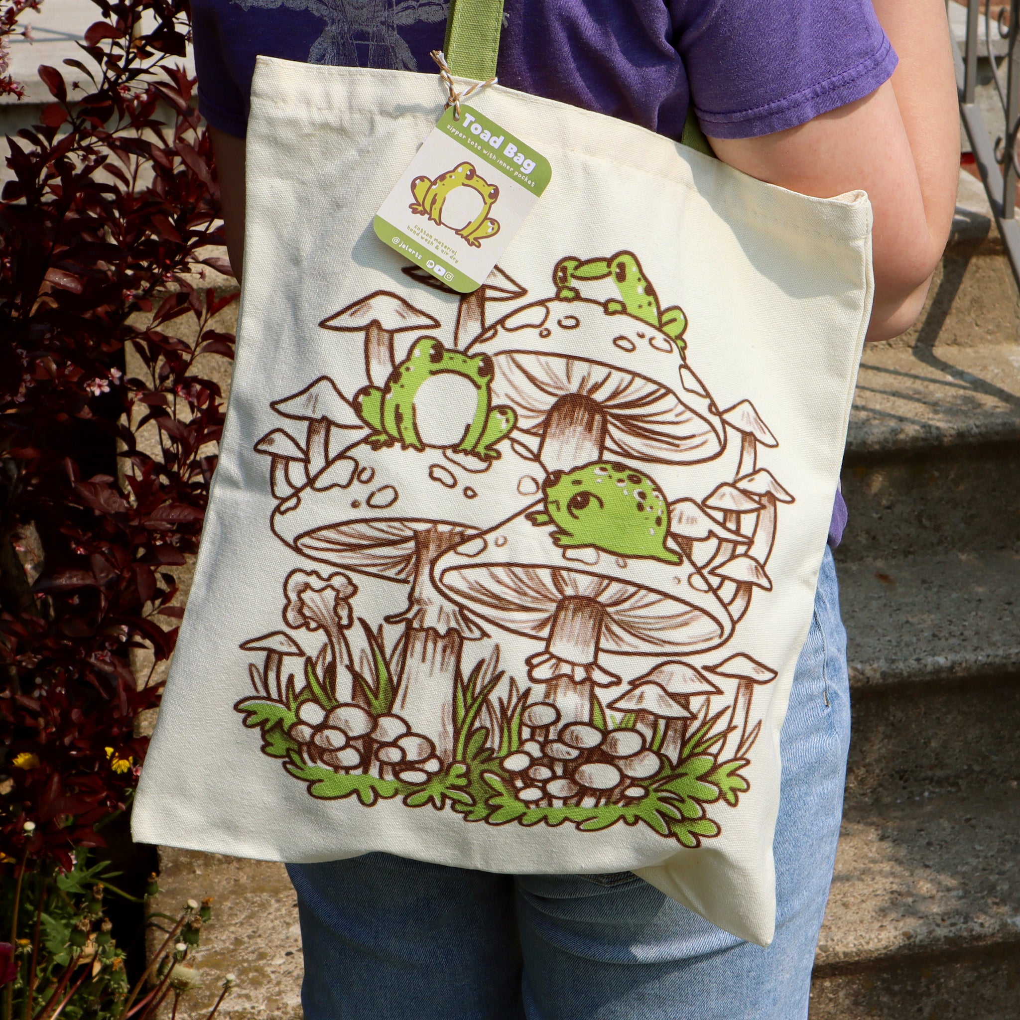 Fire Bellied Toad Bombina Orientalis #5 Weekender Tote Bag by David Kenny -  Pixels